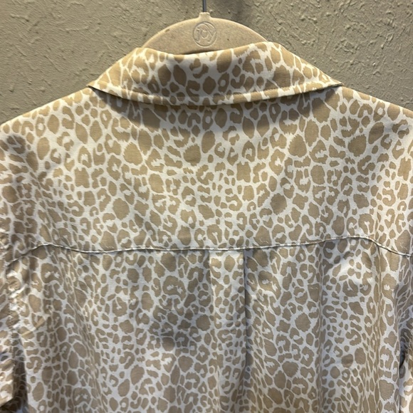 Marleylilly Leopard Print Button Down Shirt Tunic Top Women’s Size Large NWT - Picture 8 of 8